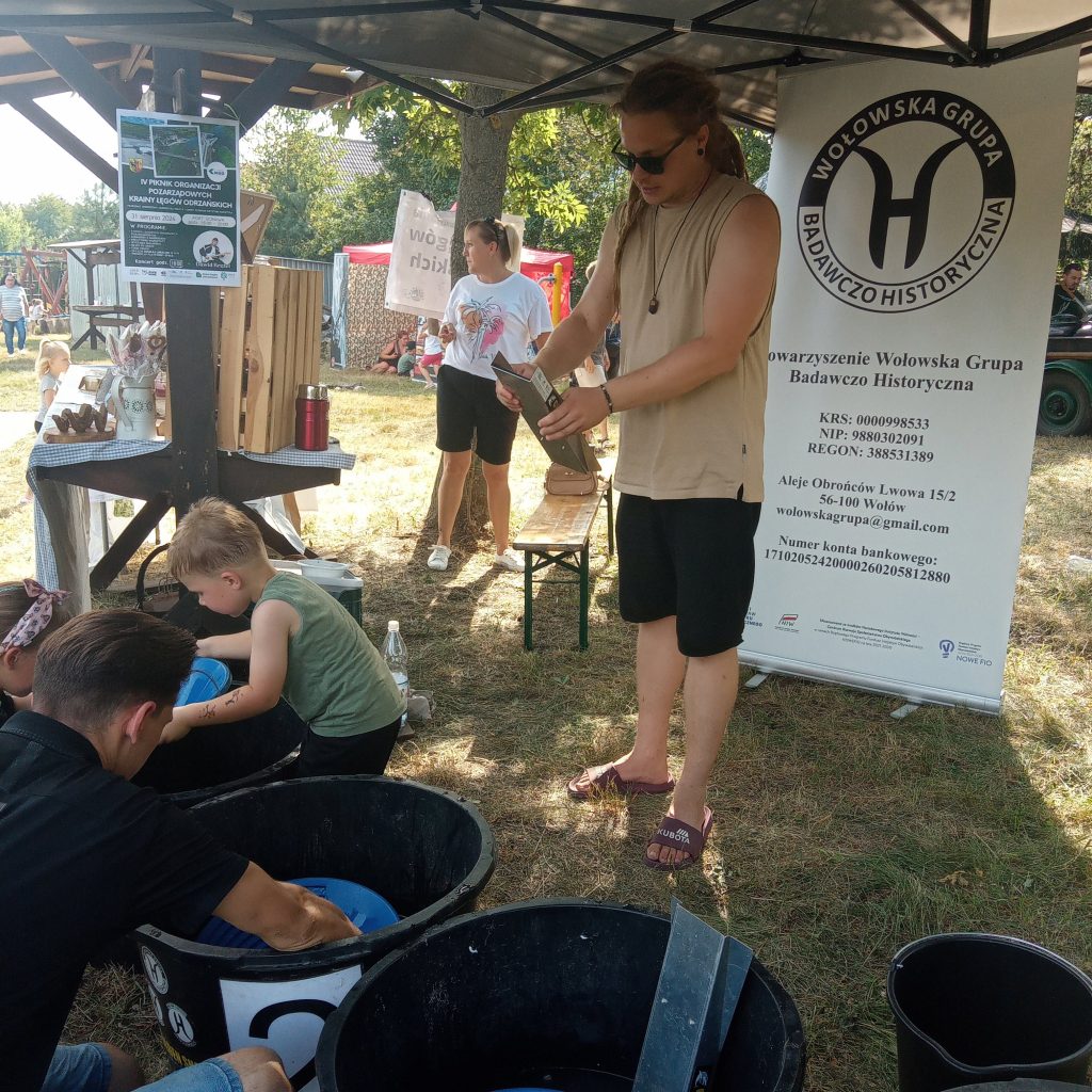 W ramach naszego letniego Pikniku uczyliśmy się także o... złocie występującym w naszych dolnośląskich rzekach.